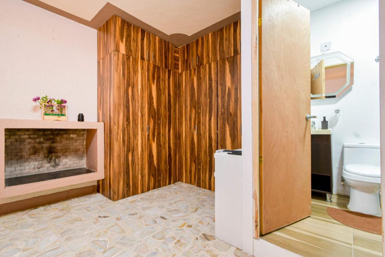 Hostal Vitta 과달라하라 외부 사진